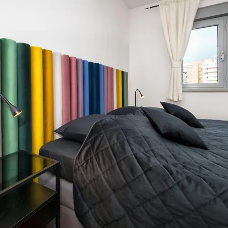 Sole Split, Firule Apartman